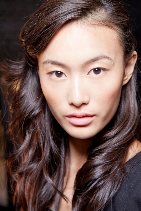It's a quick, simple and stylish way to really show off your features and give your look a fashion edge. Graduation Hairstyles: How to Style Your Hair Under the ...