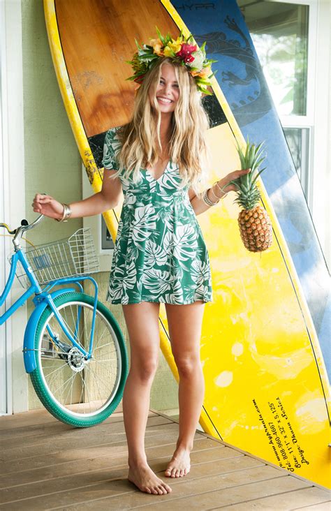 Show Me Your Mumu  Luau outfits, Hawaiian outfit, Hawaiian party outfit