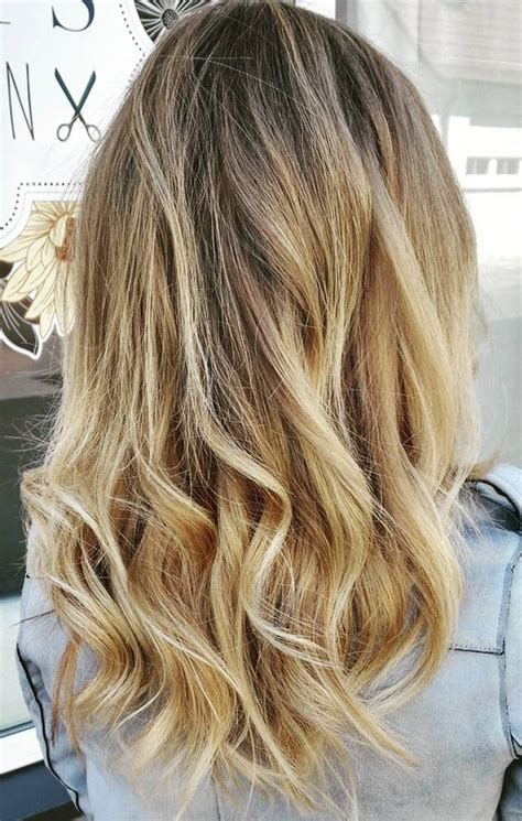 30 Honey Blonde Hair Color Ideas You Cant Help Falling In