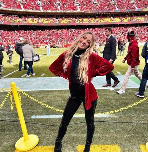 Kansas City Chiefs Fans Want Patrick Mahomes Fiancee Brittany Matthews To Repeat Champagne