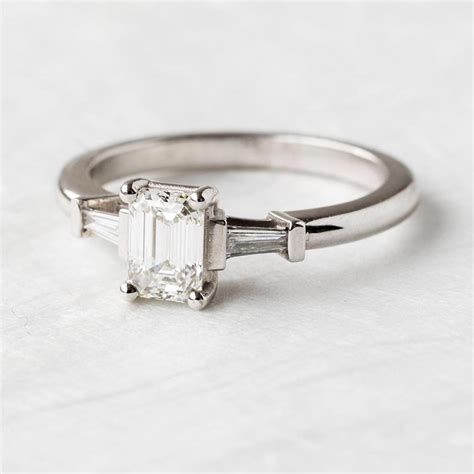 25 Emerald Cut Wedding Rings Making Us Green With Envy ⋆ Ruffled