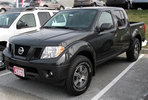 File:2011 Nissan Frontier -- 12-31-2010.jpg - Wikimedia Commons