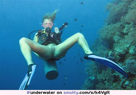 Bottomless Pussy Spread Wet Scubadiving Water Ocean Smutty Com