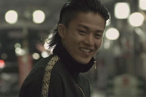 Gaya rambut genji 2019, potong rambut seperti genji, rambut genji dari belakang, model rambut pria, gaya rambut serizawa, gaya genji merokok, gaya rambut genji 2019, cara 5 gaya rambut genji dalam film crows zero fashion modern. 32+ Gaya Rambut Genji Crow Zero, Ide Terpopuler!