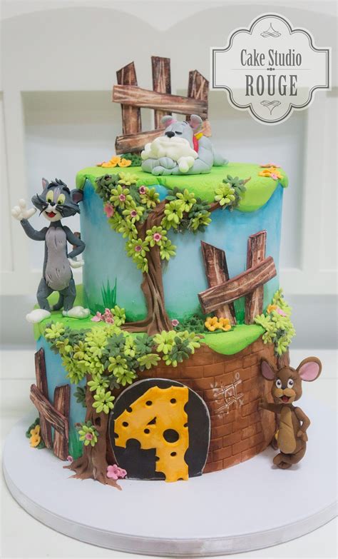 He loves tom and jerry. Cake Studio Rouge | Tom, jerry cake, Fondant cake designs ...