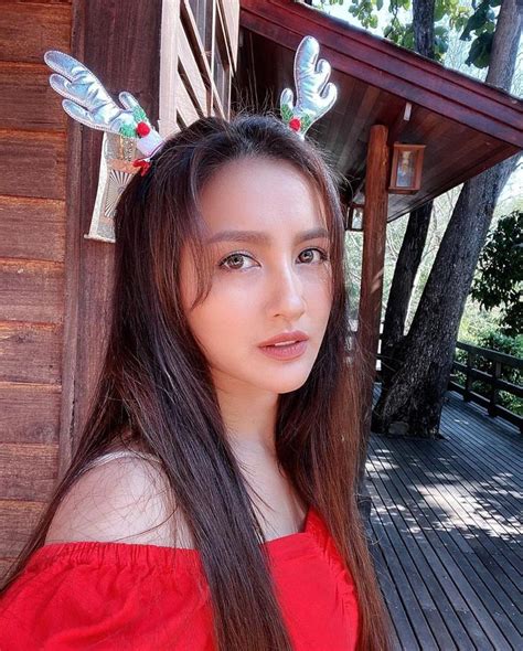 เพื่อนพูดเอง นก อุษณีย์ ลั่นเชื่อว่า 'นักแสดงสาว จ.' ถูกหลอกจริง แซ่บโฟกัสหลุด มารี เบิร์นเนอร์ ช็อตนี้เผ็ดซี๊ด ทำคนไม่. นก อุษณีย์ มาแล้ว หลัง อาบี อดีตผู้จัดการจั๊กจั่น ขอโทษ เตรียมไลฟ์ชี้แจงทุกประเด็น