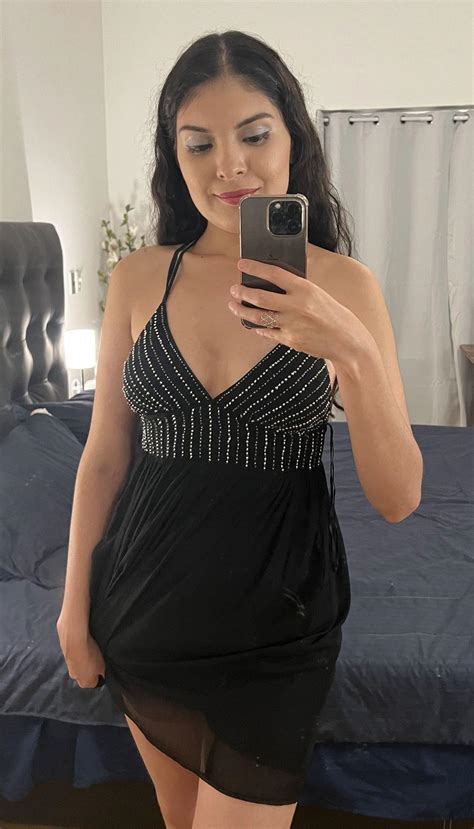 Elegant Enough For A Night Out 🖤 Sexy Sexy