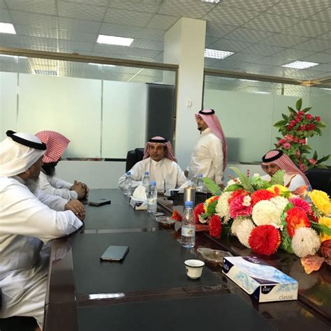 الخُبَر هي مدينة سعودية تقع في المنطقة الشرقية بالمملكة العربية السعودية.تقع جنوب الدمام التي تبعد عنها بمسافة 17 كم، وتبعد عن مدينة الظهران 10 كم تقريبًا. بالصور.. القنفذي يقف على وحدة العارضة الضمانية ويطّلع على ...