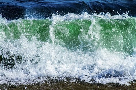 Splashing Green Ocean Waves Photograph By Terry Walsh
