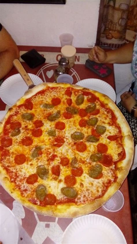 Bronx Pizza San Diego Fotos Número De Teléfono Y Restaurante