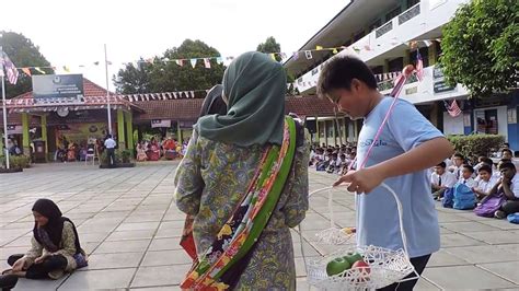 (perubahan) tema logo dan pedoman peringatan hut proklamasi kemerdekaan ri ke 74 tahun 2019. Gimik Penutupan Bulan Kemerdekaan 2016 - YouTube