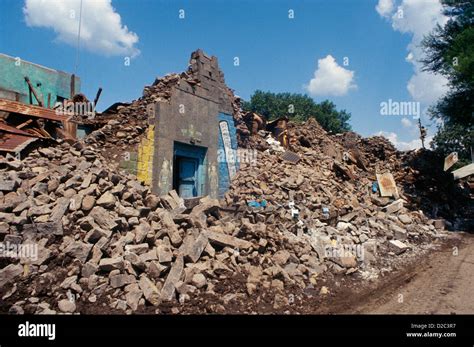 India, Maharashtra, Latur. Destruction From 1993 Earthquake Stock Photo - Alamy