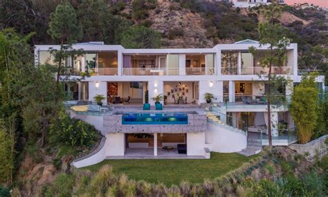 Newly Built Contemporary Style Mansion In Los Angeles California