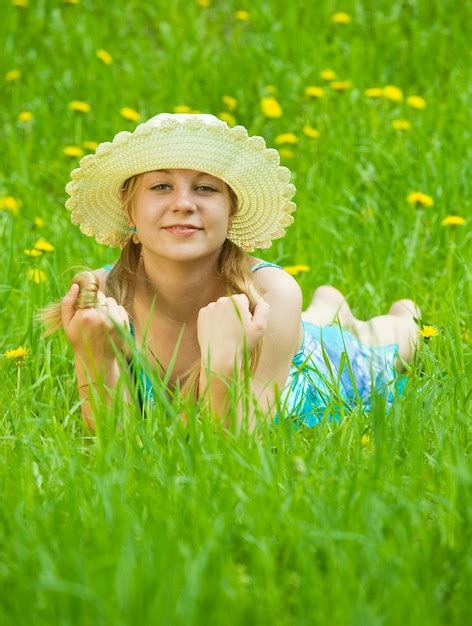 Free Photo Girl In Grass