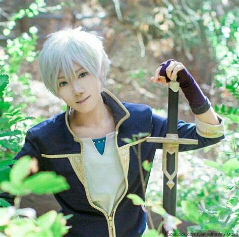 Can't decide on a cosplay for next year, but i'm leaning towards doing a character with long red/blonde hair. Pin by Robin on Cosplayers | Red hair cosplay, Snow white ...