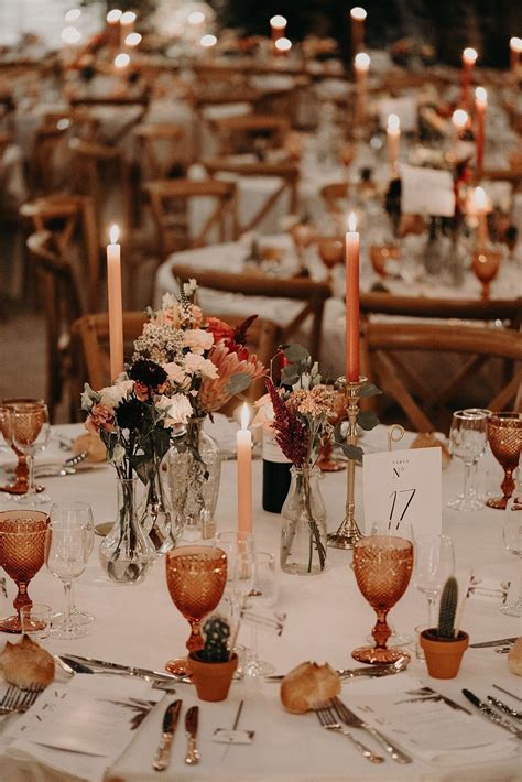 Top Fall Wedding Decor Ideas with Trending Colors & Seasonal Elements