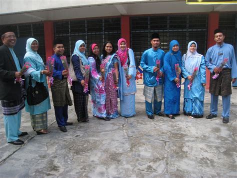 Pakaian tradisional iban pakaian wanita. ** Istimewa Untuk Mu**: SeLaMaT HaRi GuRu- TeMa TRadiSiOnaL