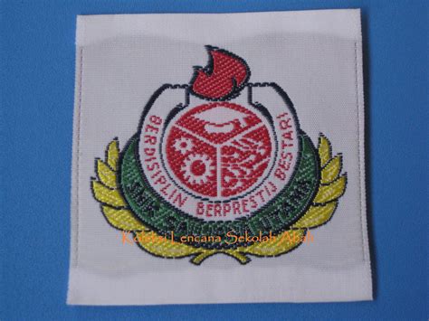 Majlis daerah kuala selangor (mdks) dalam kenyataannya memaklumkan, pasar malam itu ditutup berikutan terdapat aduan awam dan beberapa isu teknikal. KOLEKSI LENCANA SEKOLAH ABAH: Lencana Sekolah - SEKOLAH ...