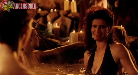 Mimi Rogers Nuda anni in Scemo più scemo Iniziò così