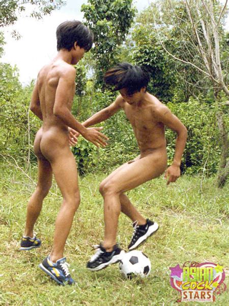 Naked Boy Playing Soccer Nude Upicsz