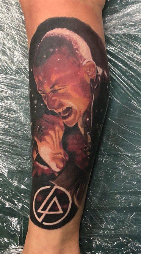 Chester charles bennington was an american singer, songwriter, actor, and musician. Pin auf Chester&Mike/Linkin Park