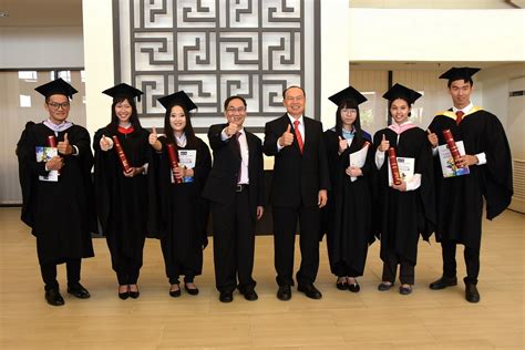 Tan sri zakri abdul hamid former leadership council chair. Fourth from left: Prof Chuah and Tan Sri Lim with some ...
