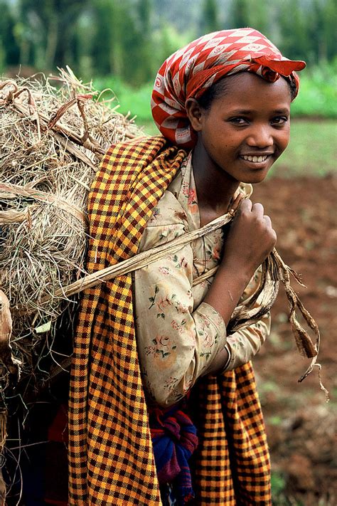 Veja mais ideias sobre beleza africana, beleza negra, hair hair. Africa - Ethiopia / Dorze | Not very far from Arbaminch ...