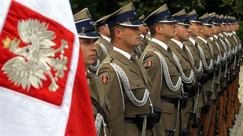 Do święta wojska polskiego pozostały jeszcze 4 dni. Święto Wojska Polskiego - Liga Obrony Suwerenności