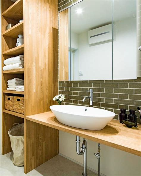 Desain interior rumah dengan tema minimalis saat ini sangat berkembang. 5 Inspirasi Desain Interior Kamar Mandi yang Indah dengan ...