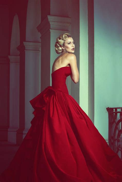 Red Dress At The Opera 500px Red Dress Classic Red Dress Gorgeous