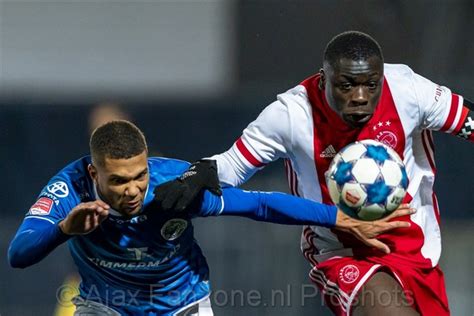 Team info, acutal squad, calendar and game resuls, video. Jong Ajax geeft voorsprong weg tegen FC Den Bosch: 2-2 ...