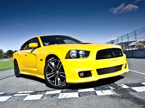 Dodge charger srt8 super bee 2012 photos (1280x960)