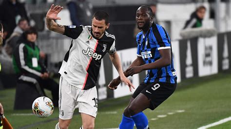 Circa 200 tifosi bianconeri si sono presentati fuori dai cancelli dell'allianz stadium (ansa). Serie A: Romelu Lukaku et l'Inter s'inclinent à la ...