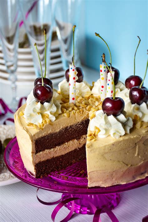 Shop clearance psyllium husk at mountain rose herbs. Keto Chocolate Cake — Recipe — Diet Doctor | Recipe | Keto ...