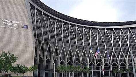 03.04.2019 yab dr ahmad samsuri mokhtar memberi penjelasan tentang hutang kerajaan persekutuan kepada kerajaan negeri terengganu. Hutang kerajaan dijangka terus berkurang kepada 50% KDNK ...