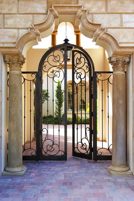 Courtyard Gates Mediterranean Austin By Cantera Doors