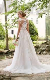 Romantic Lace Wedding Dress With Cameo Back Stella York