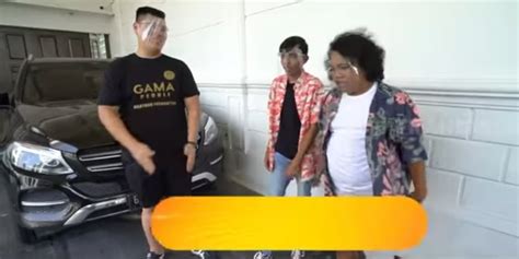 6 Potret Rumah Mewah Billy Martono Crazy Rich Cilegon Yang Bagi Bagi