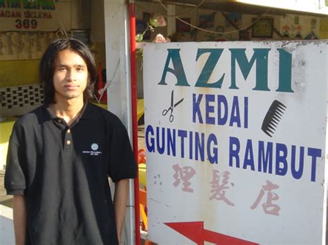 Deretan kedai gunting rambut di sekitar pantai dalam, kuala lumpur tidak beroperasi semasa perintah kawalan pergerakan (pkp). AZMI kedai gunting rambut | Flickr - Photo Sharing!