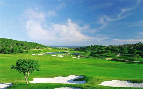 Diseñado por dave thomas el old course, junto con valderrama y real club de sotogrande, se conoce como el triángulo de oro del golf. San Roque Club, Old Course, book your golf break in Costa ...