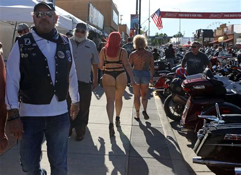 Its Literally Impossible To Stop Sturgis South Dakota Braces As Hundreds Of Thousands Of