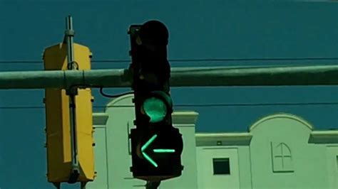 88812 4 Section Straight And Left Turn Traffic Light Youtube