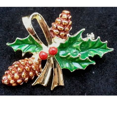 Vintage Christmas Pin Holly Brooch Gerrys Holly Pin Etsy Christmas
