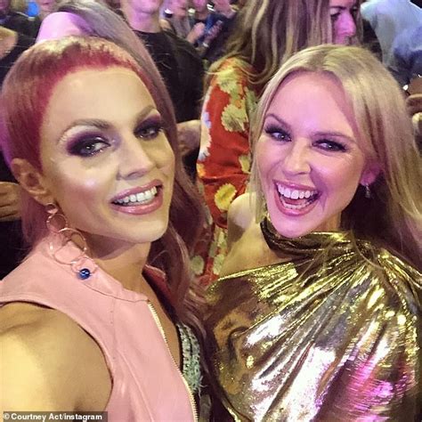 Kylie Minogue Thanks Sydneys Gay And Lesbian Mardi Gras For Drag Queen