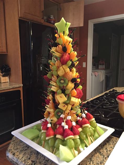 This fun christmas tree fruit platter can't help but bring a smile to your littles ones faces! Christmas tree fruit platter is so simple and cute ...