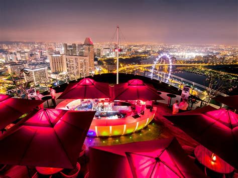 We take you through the 10 best rooftop bars in nyc. Top 10 Rooftop Bars in Singapore