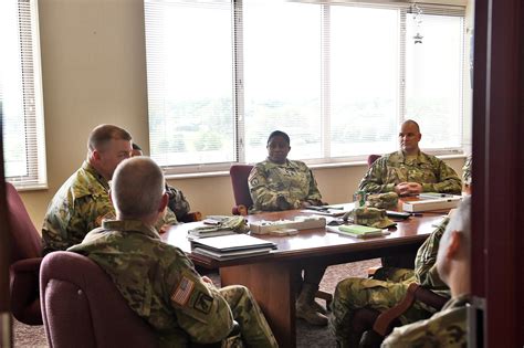 Usarc Csm Meets With Command Sergeants Major On Eve Of Cr2