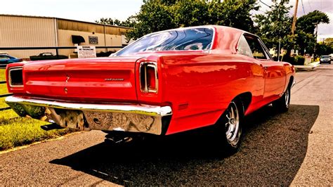 UNIVERSAL MUSCLE CARS - Updated May 2024 - 11 Photos - 706 Wedeman Ave