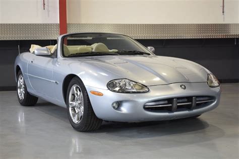 Jaguar Xk8 40l V8 22 Cabriolet No Reserve 1997 Catawiki