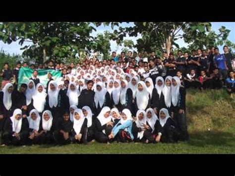 Penubuhannya adalah selaras dengan matlamat dan dasar negara yang bertujuan melahirkan golongan cendiakawan yang bakal mewarisi negara malaysia. Montage Alumni Sekolah Menengah Sains Pokok Sena (SAINA ...